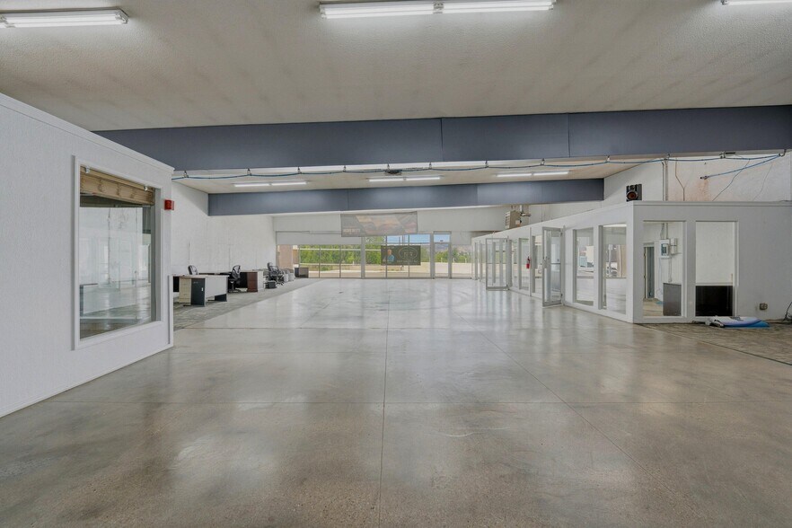 More Photos Of 422-426 E Main St, Trinidad Auto Dealership For Sale