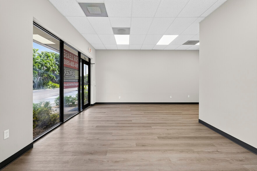 More Photos Of 3402 SW 26th Ter, Fort Lauderdale Warehouse For Lease
