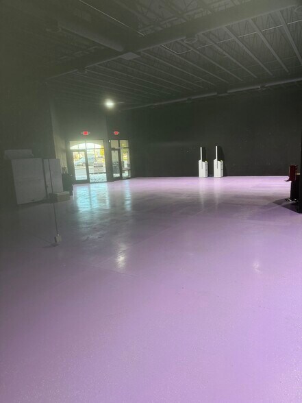 More Photos Of 900 13th #6 &7 ave, Quincy Storefront Retail Office For Lease