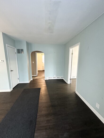 More Photos Of 2600 N Park Rd, Connersville Flex For Sale