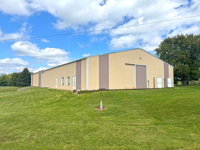 More Photos Of 6515 J Rd, Nebraska City Warehouse For Lease