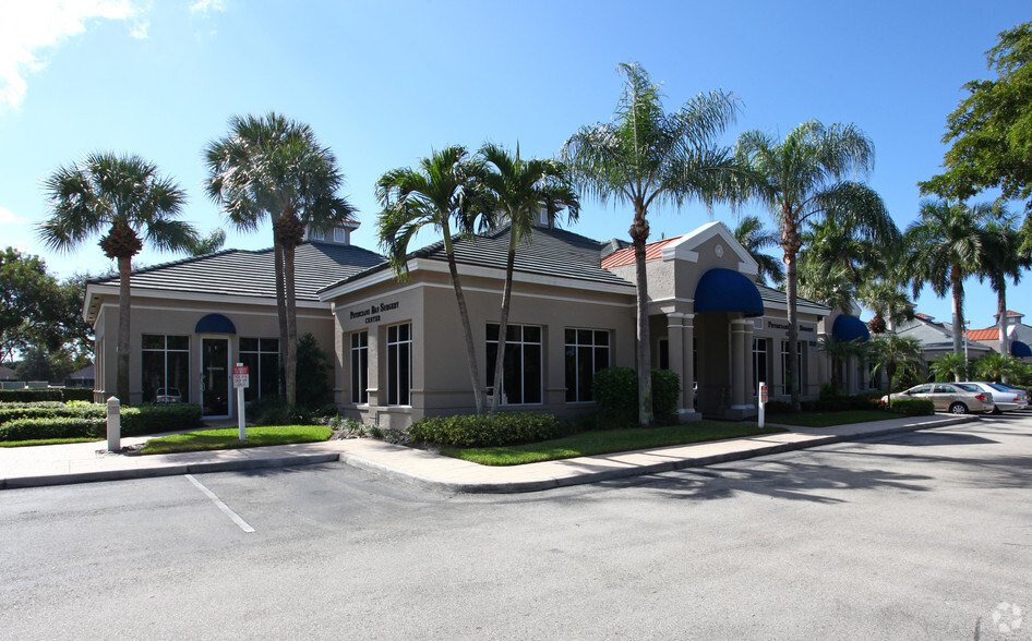 Primary Photo Of 850 111th Ave N, Naples Medical For Lease