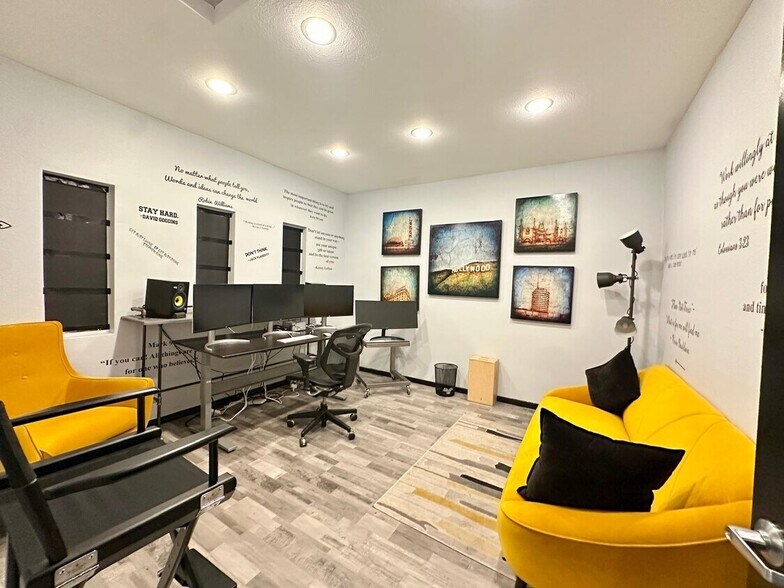 More Photos Of 1112 W Magnolia Blvd, Burbank Storefront For Lease