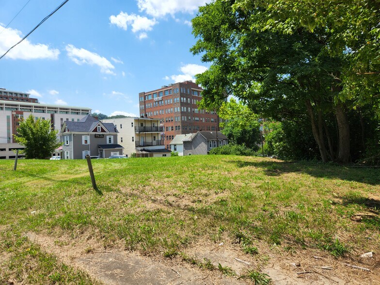 More Photos Of 145 Clay St, Morgantown Land For Sale