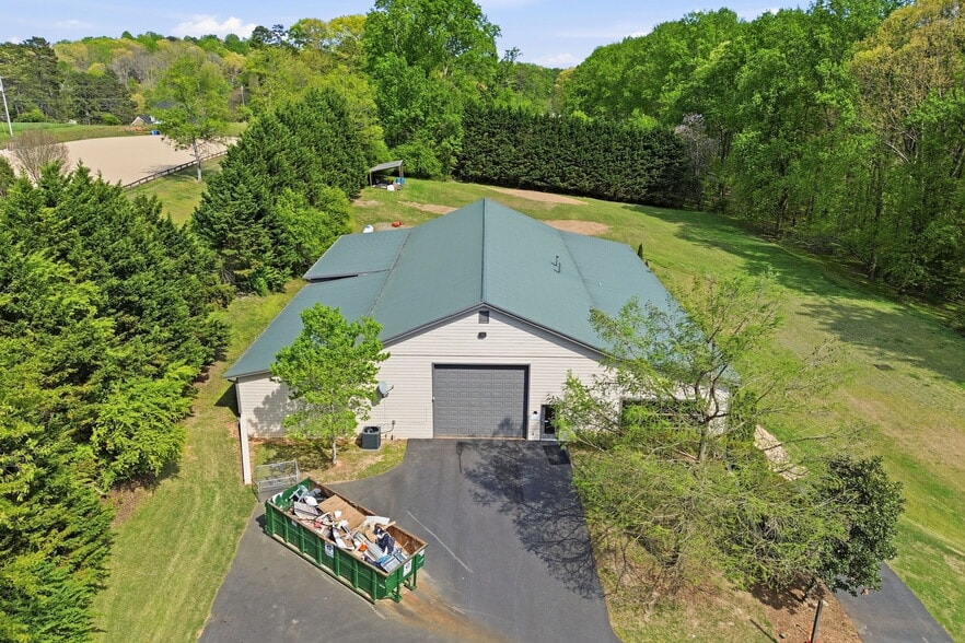 Primary Photo Of 611 Elliott Rd, Dawsonville Specialty For Sale
