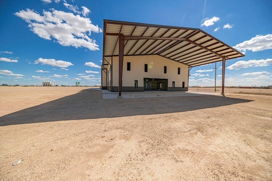 More Photos Of 16751 W Basin St, Odessa Warehouse For Lease