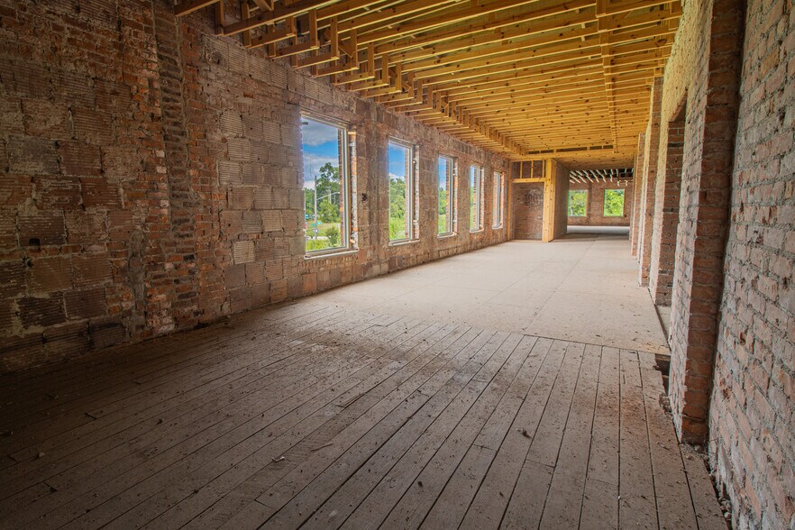 More Photos Of 5961 14th St, Detroit General Retail For Sale