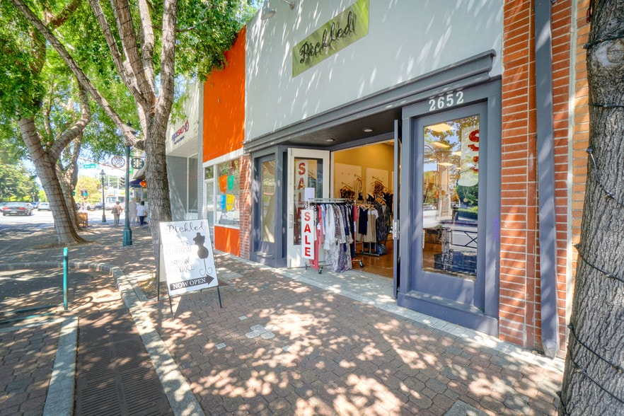 More Photos Of 2652-2658 Broadway, Redwood City Storefront For Lease