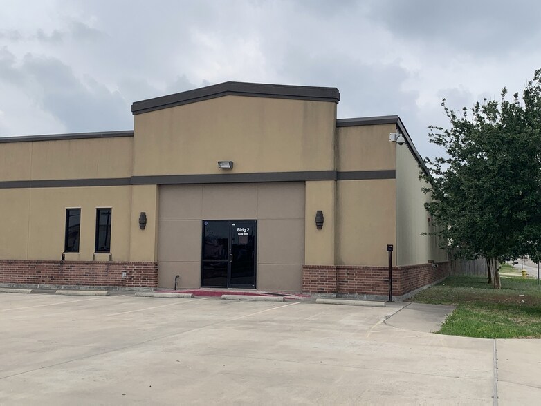 Primary Photo Of 1959 Saratoga Blvd, Corpus Christi Flex For Lease
