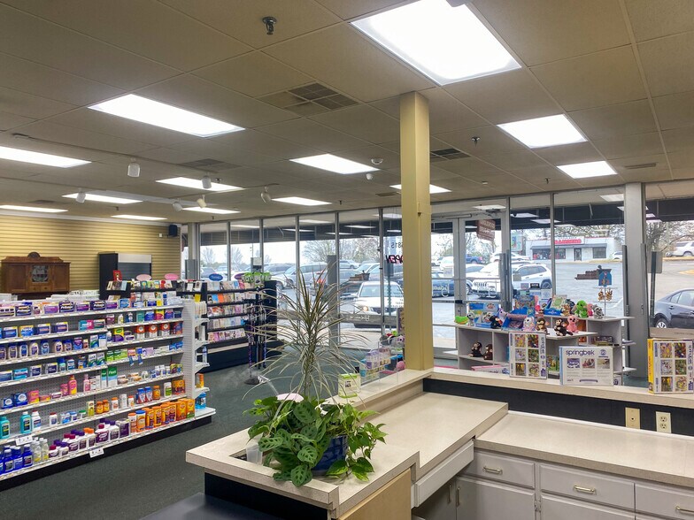 More Photos Of 6805-6835 Cantrell Rd, Little Rock Unknown For Lease