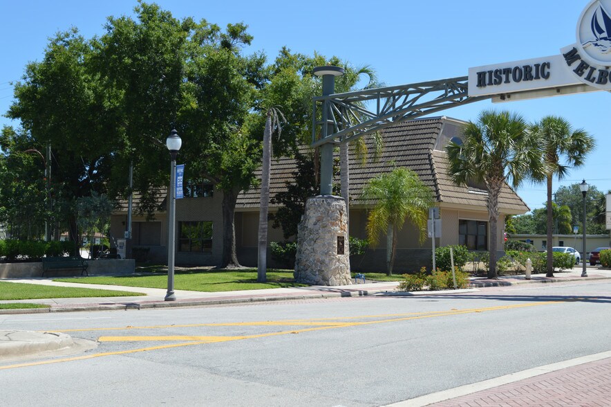 More Photos Of 300 E New Haven Ave, Melbourne Office For Sale