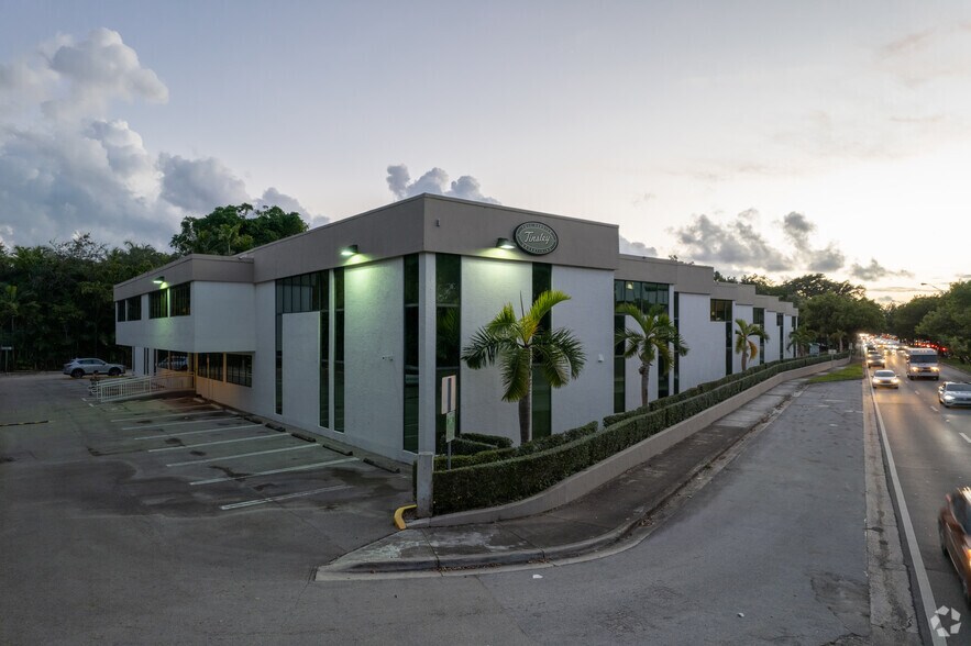 More Photos Of 2000 S Dixie Hwy, Miami Office Residential For Lease