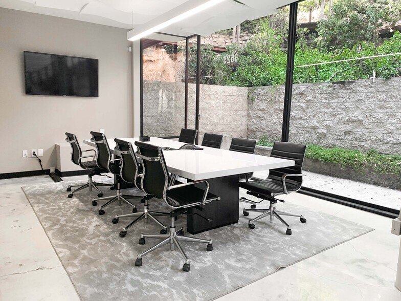 More Photos Of 3601-3635 5th Ave, San Diego Loft Creative Space For Lease