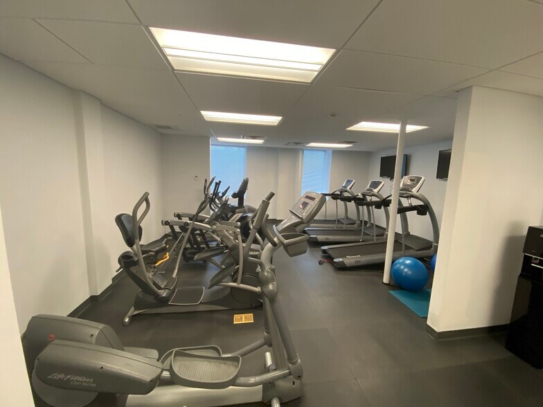 More Photos Of 123 Darling Ave, South Portland Office For Lease