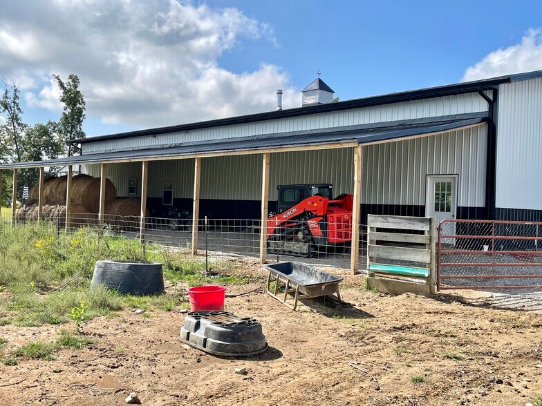 More Photos Of 8460 Farthing Rd, Vernon Manufactured Housing Mobile Home Park For Sale