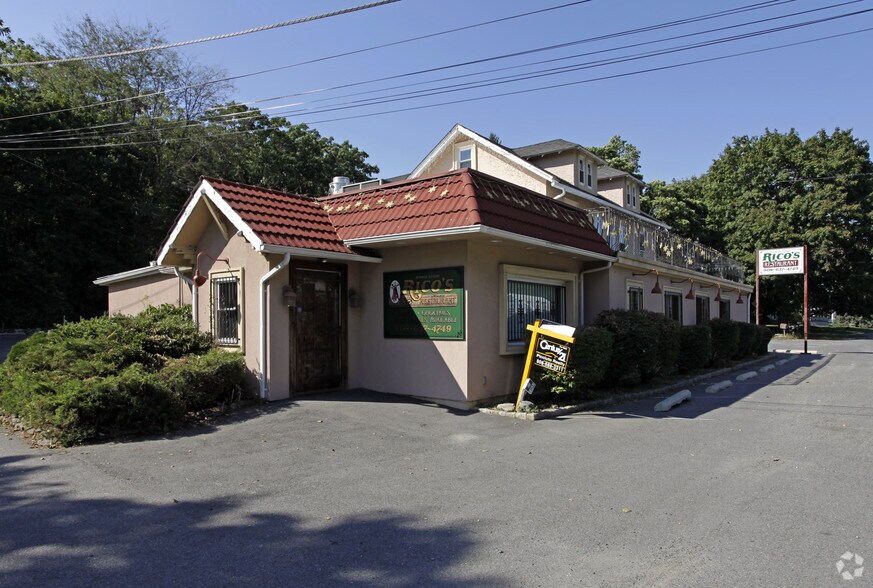 More Photos Of 408 Us Highway 46, Great Meadows Restaurant For Sale