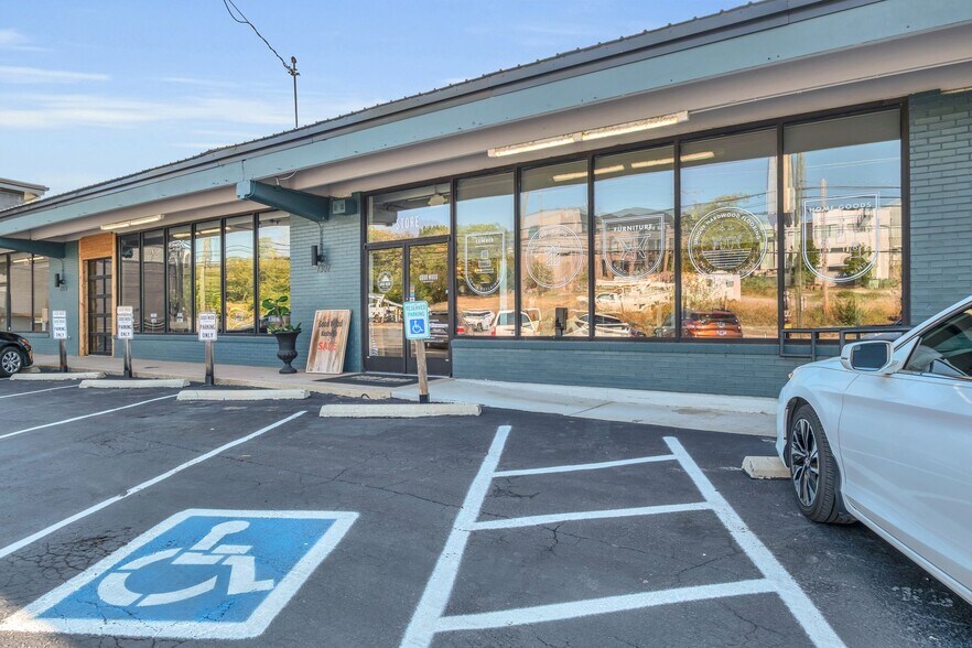 More Photos Of 1305-1311 Dickerson Pike, Nashville Freestanding For Lease