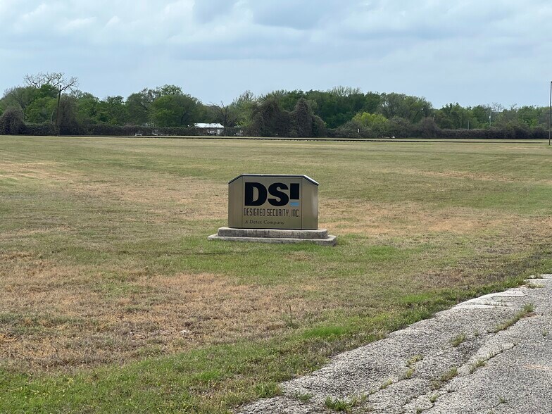 More Photos Of 1600 South Hwy 95, Bastrop Manufacturing For Sale