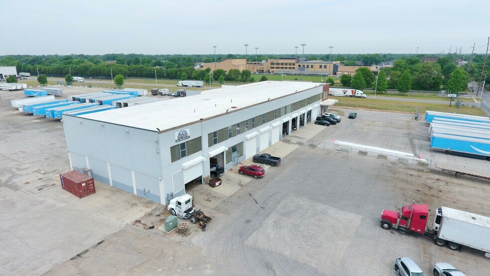 More Photos Of 220 S Belmont Ave, Indianapolis Warehouse For Lease