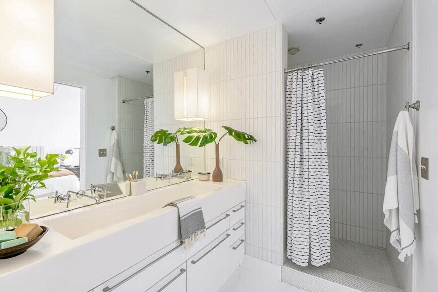 More Photos Of 6253 Hollywood Blvd, Los Angeles Apartments For Sale