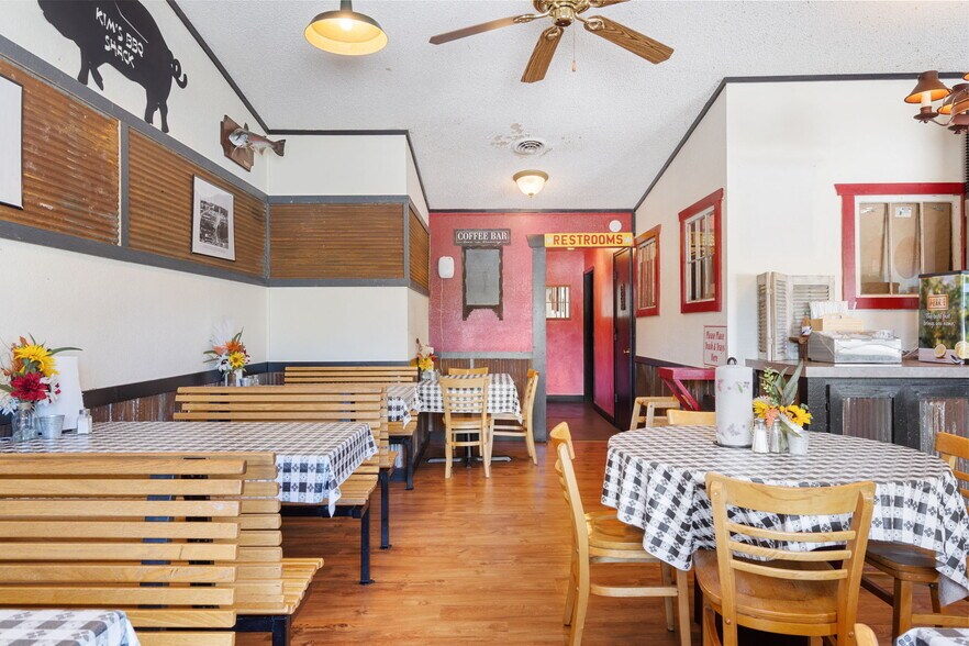 More Photos Of 7930 E State Highway 76, Kirbyville Specialty For Sale