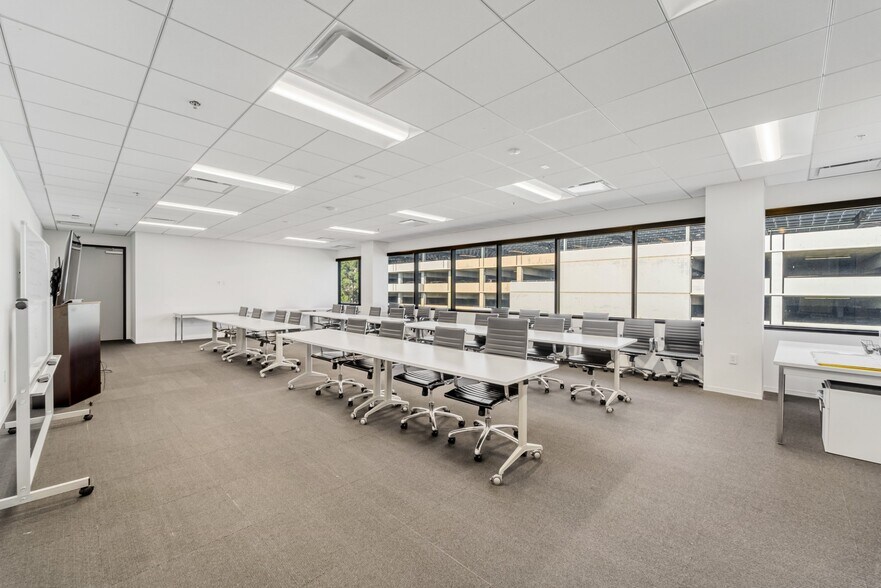 More Photos Of 4910 Airport Plaza Dr, Long Beach Loft Creative Space For Lease