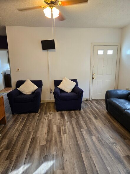 More Photos Of 3739 Wilkens Ave, Baltimore Medical For Lease