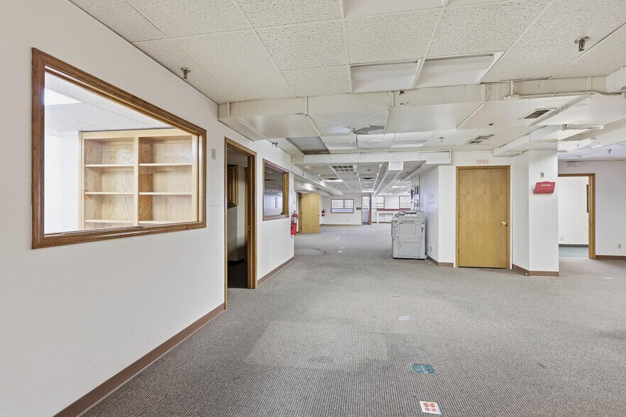More Photos Of 117 E 4th St, Joplin Office For Sale