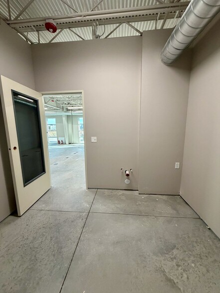 More Photos Of 6670 Holman St, Arvada Light Distribution For Sale