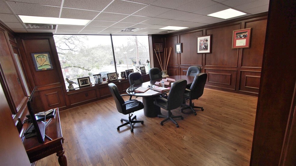 More Photos Of 315 W Alabama St, Houston Loft Creative Space For Lease