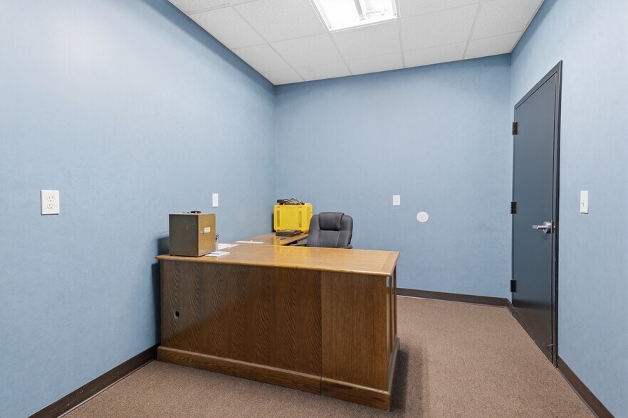 More Photos Of 6614 Lincoln Ave, Lockport Restaurant For Sale