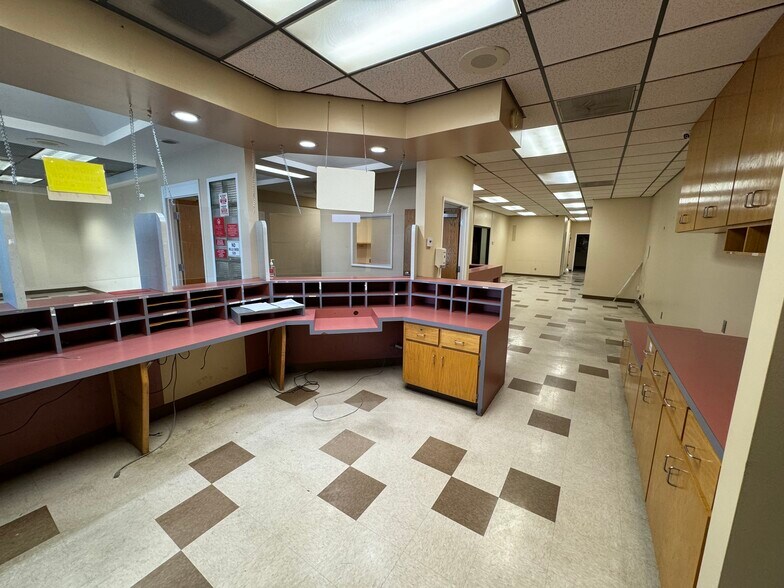 More Photos Of 1705 28th St, Bakersfield Medical For Lease
