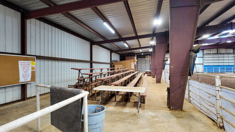 More Photos Of 99 Stacks Dr, Damascus Horse Stables For Sale