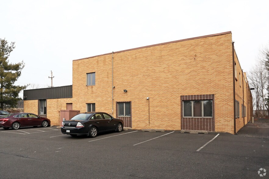 More Photos Of 2655 Philmont Ave, Huntingdon Valley Office For Lease