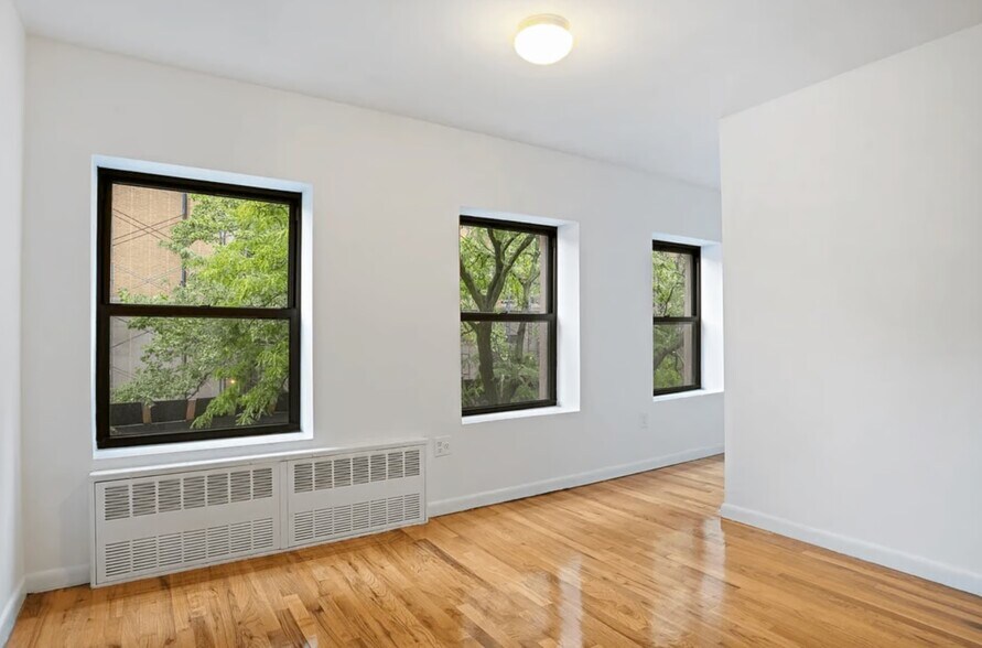 More Photos Of 10 Fort Greene Plz, Brooklyn Apartments For Sale
