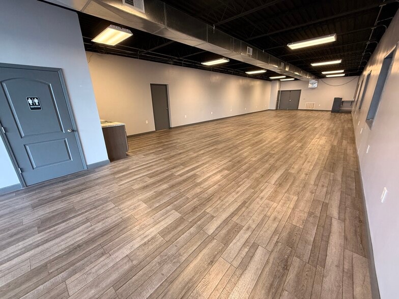 More Photos Of 230 W Baltimore St, Jackson Office For Lease
