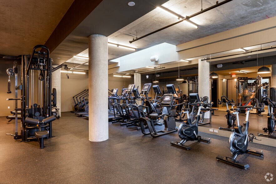 More Photos Of 89 Monitor St, Jersey City Apartments For Lease