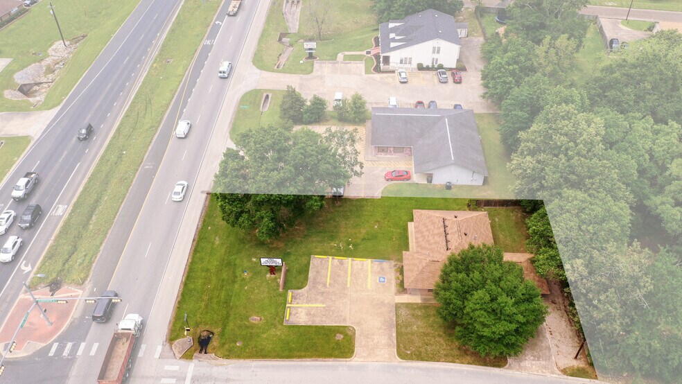 More Photos Of 1321 S John Redditt Dr, Lufkin General Retail For Sale