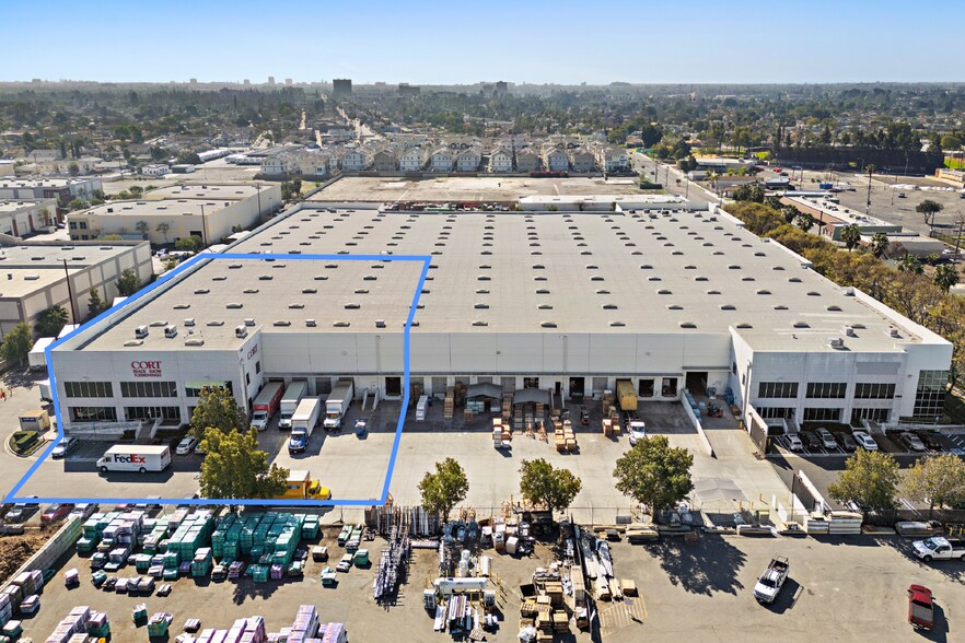 More Photos Of 1170-1180 N Anaheim Blvd, Anaheim Distribution For Lease