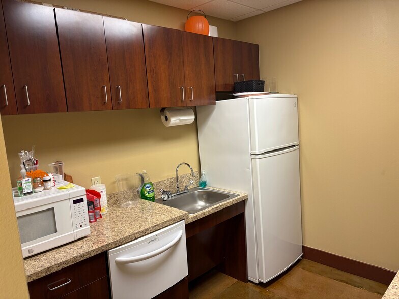 More Photos Of 7250 Red Bug Lake Rd, Oviedo Office For Sale