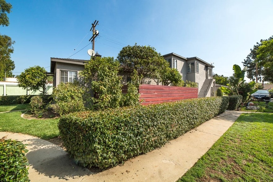 More Photos Of 2117 Stewart St, Santa Monica Apartments For Sale