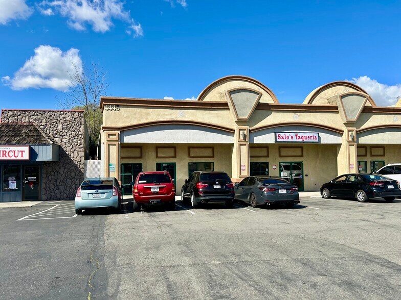 More Photos Of 4445-4447 Auburn Blvd, Sacramento Storefront For Lease
