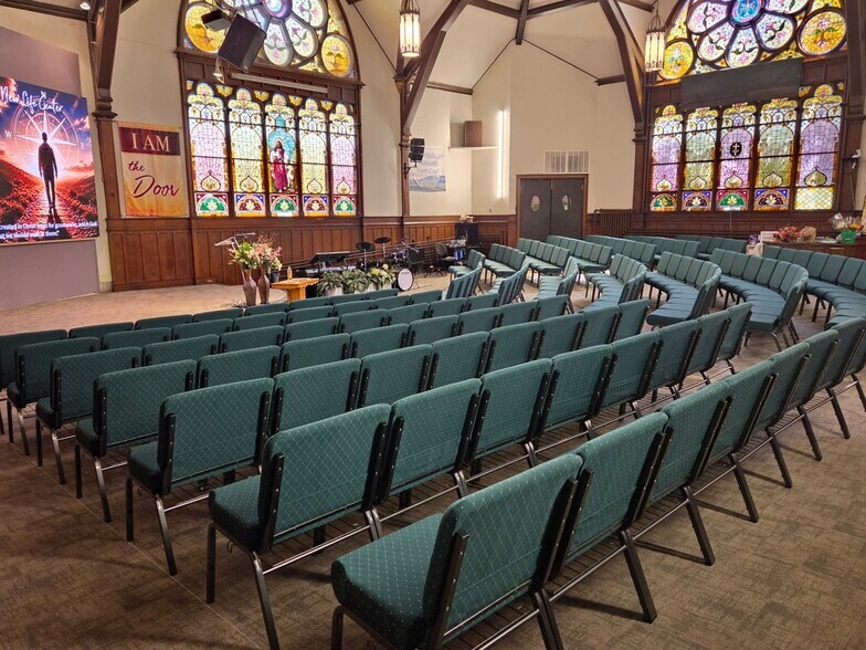 More Photos Of 1102 N 21st St, Milwaukee Religious Facility For Sale