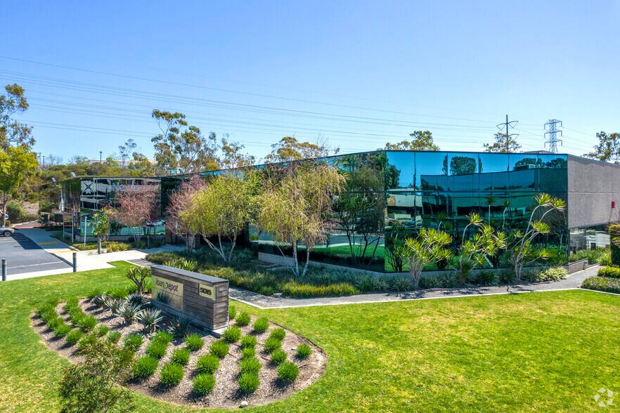 More Photos Of 5015 Shoreham Pl, San Diego Loft Creative Space For Sale