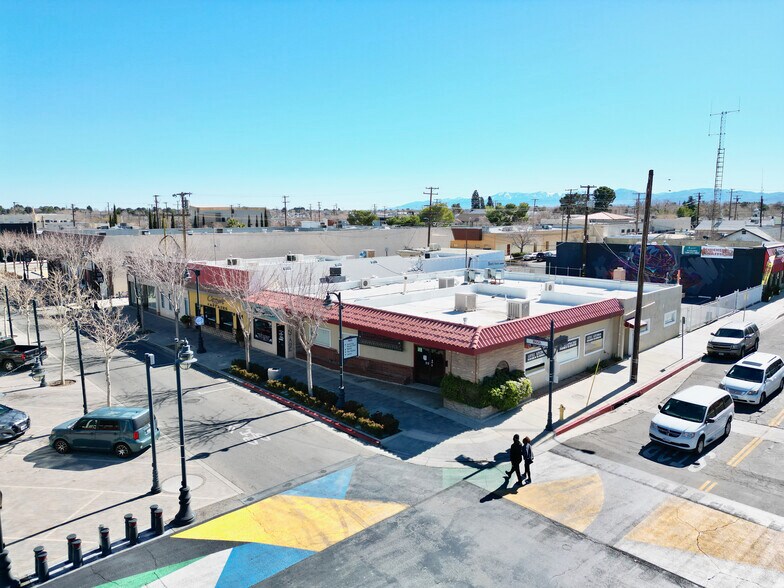 More Photos Of 660-668 Lancaster Blvd, Lancaster Storefront Retail Office For Sale