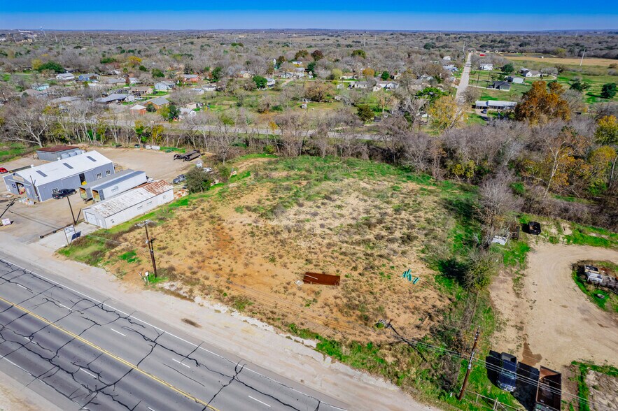 More Photos Of 1561 Pierce Street, Luling Land For Sale