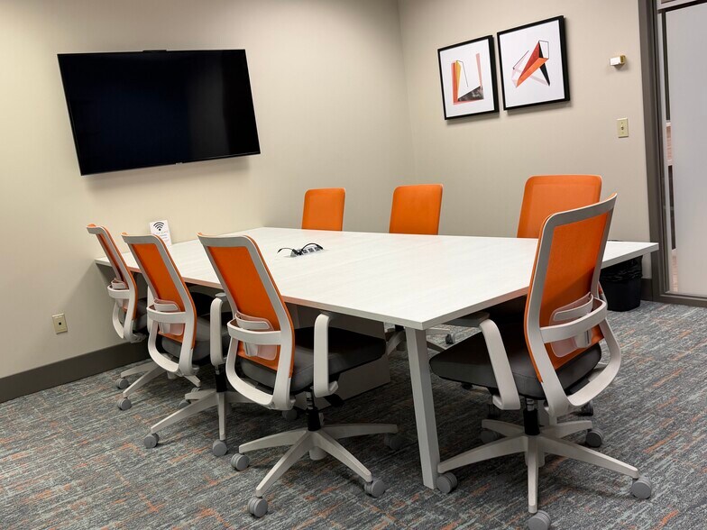 More Photos Of 231 S Bemiston Ave, Clayton Coworking Space