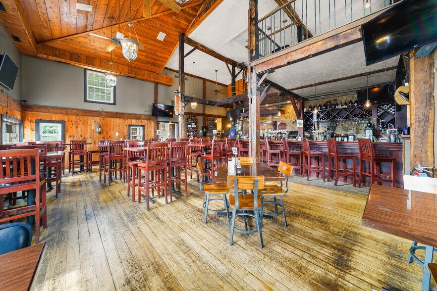 More Photos Of 8148 Main St, Garrettsville Restaurant For Sale