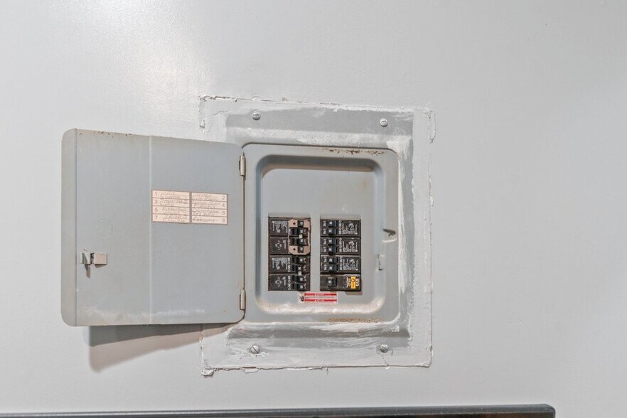 More Photos Of 702 Homestead St, Baltimore Multifamily For Sale