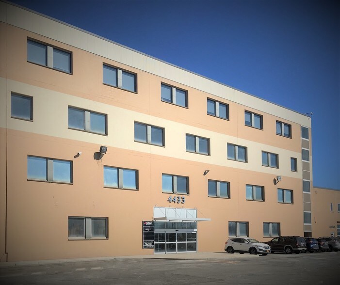 More Photos Of 4455 Genesee St, Cheektowaga Office For Lease